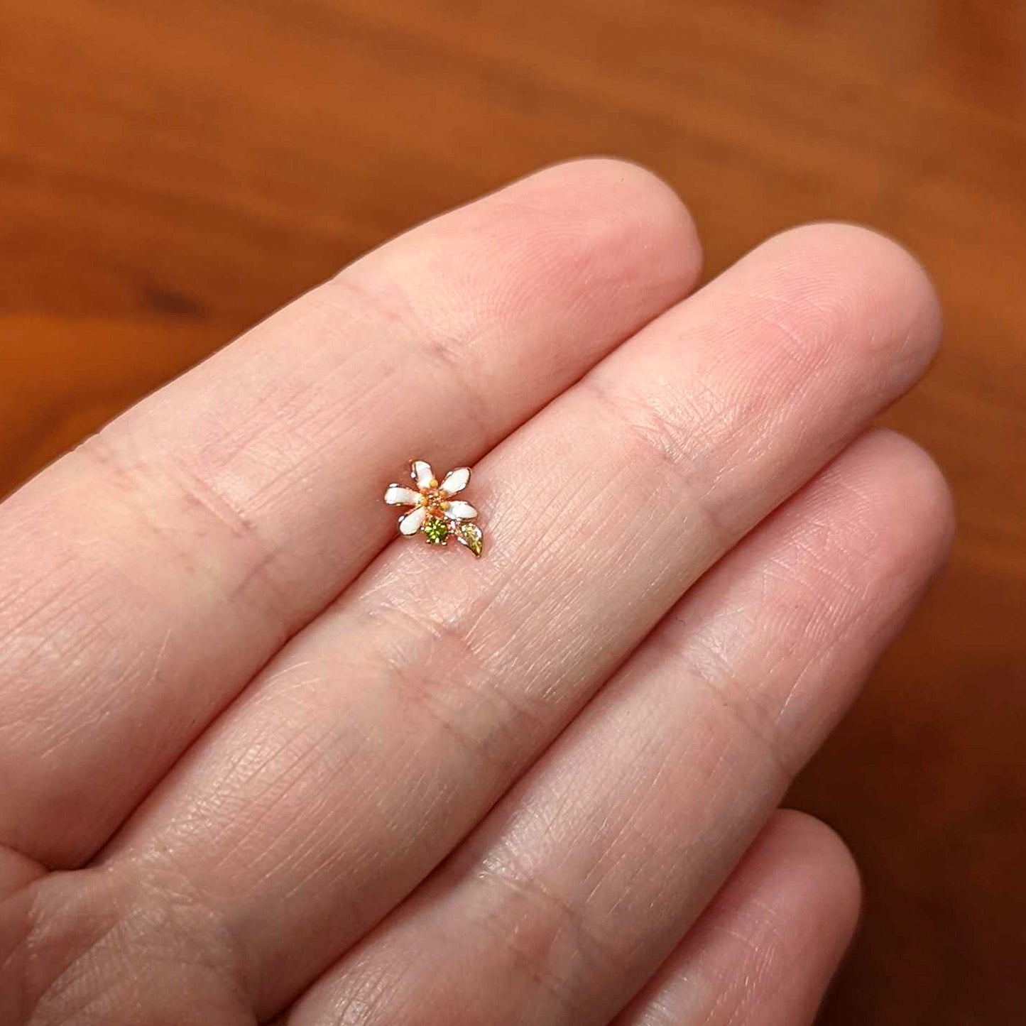 16G 1/4 Green CZ Gem Rose Gold Tone Bold Flower Labret Tragus