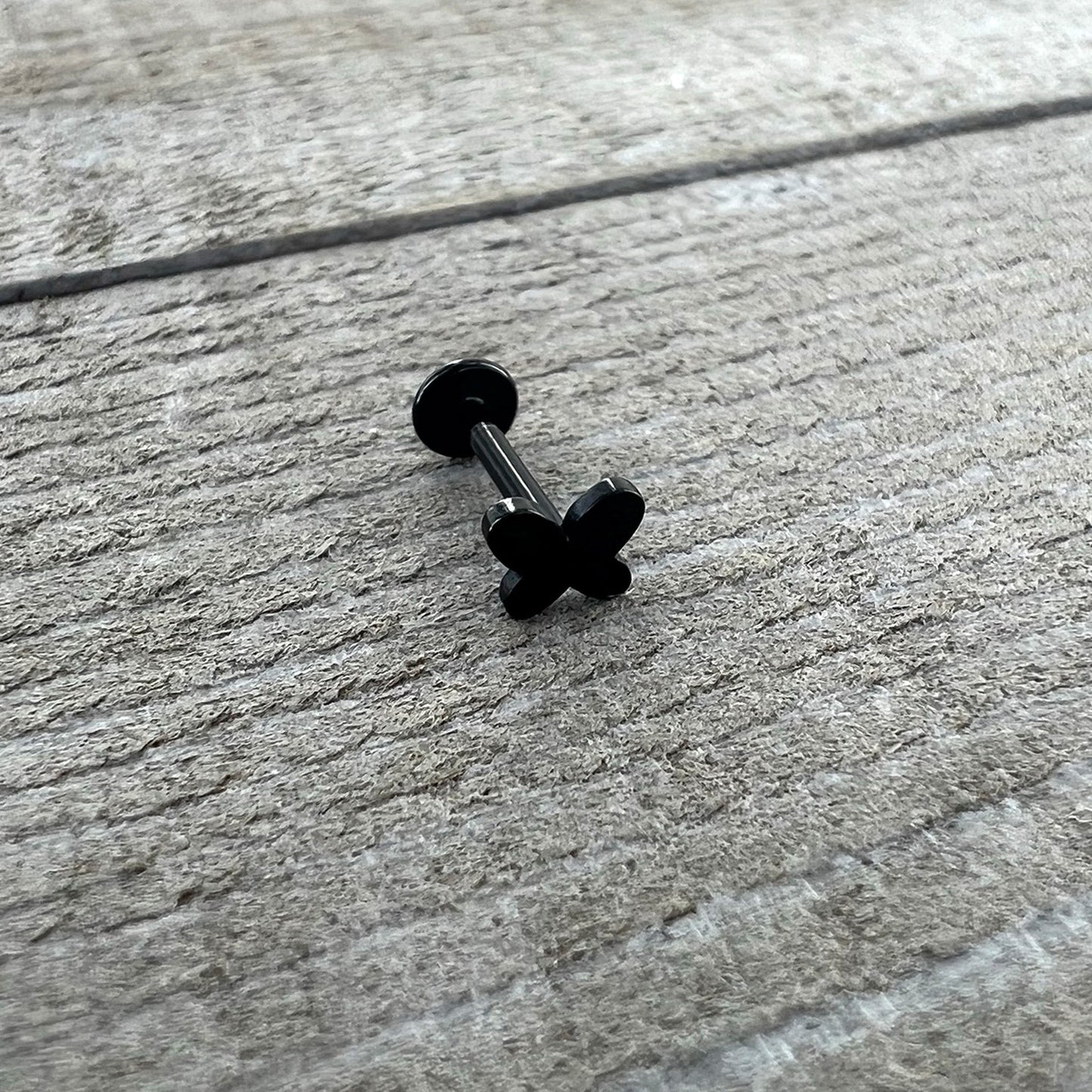 16G 5/16 Black Simple Butterfly Internally Threaded Labret Tragus