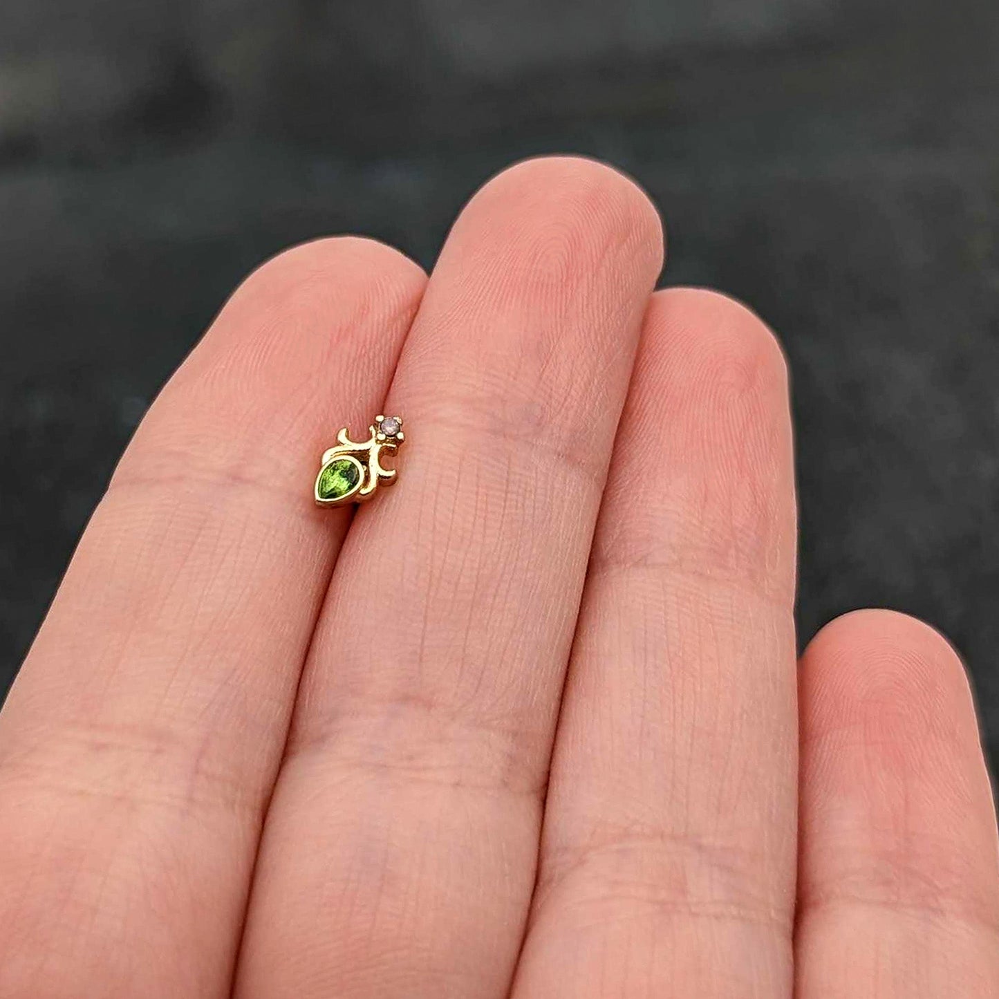 16G 5/16 Green Gem Gold Tone Shades of Spring Labret Monroe Tragus