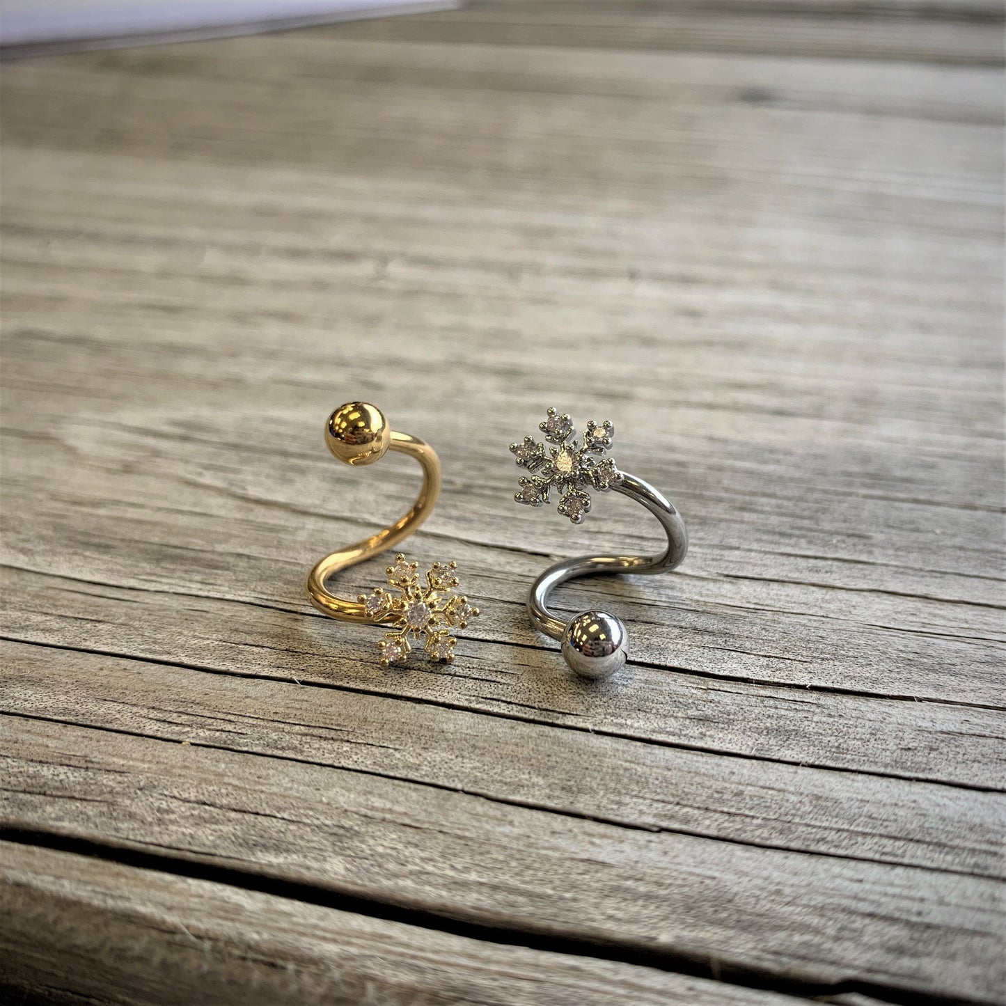 Clear CZ Gem Gold Tone Snowflake Christmas Spiral Twister Belly Ring