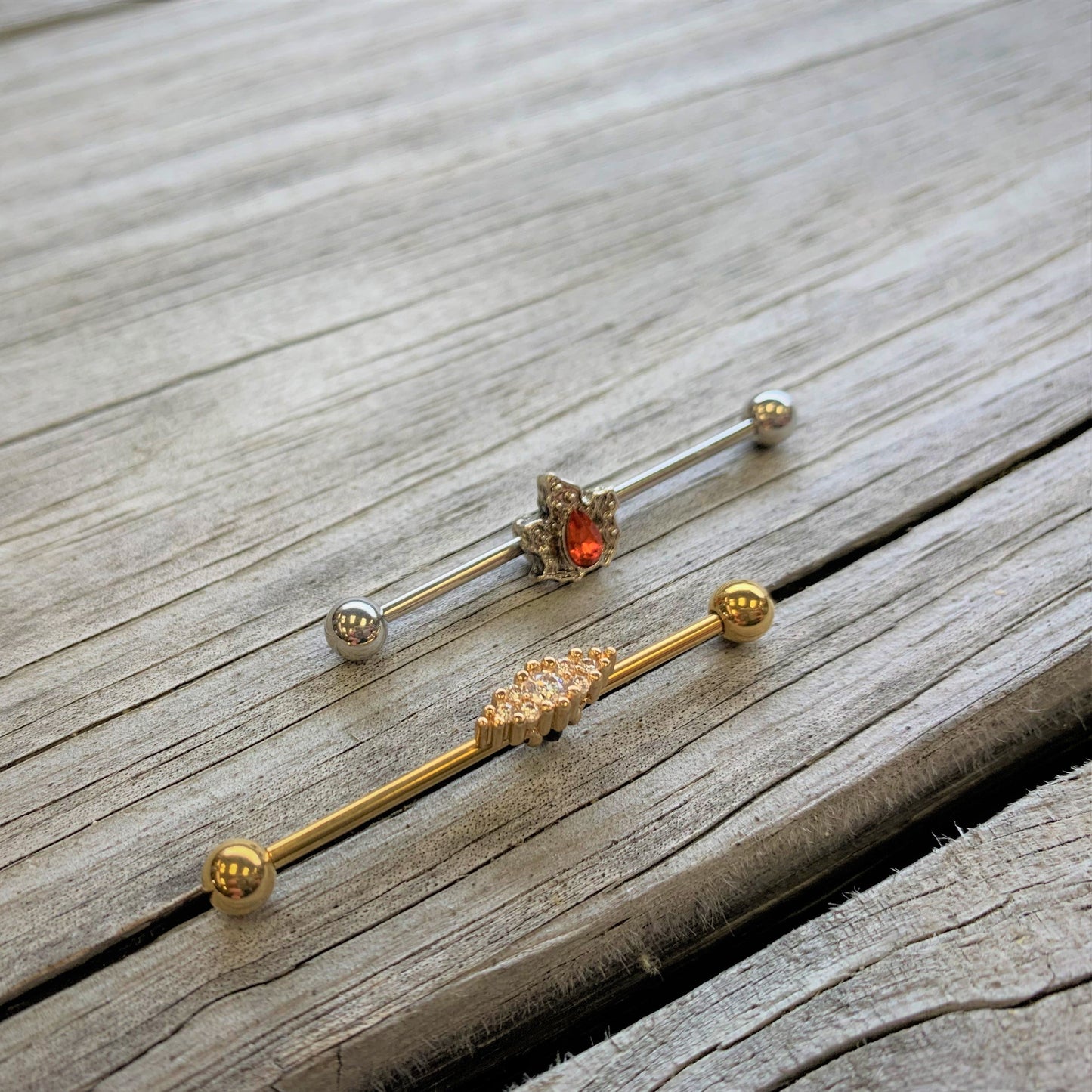 14G Red Gem Holiday Holly Leaf Christmas Industrial Barbell 38mm