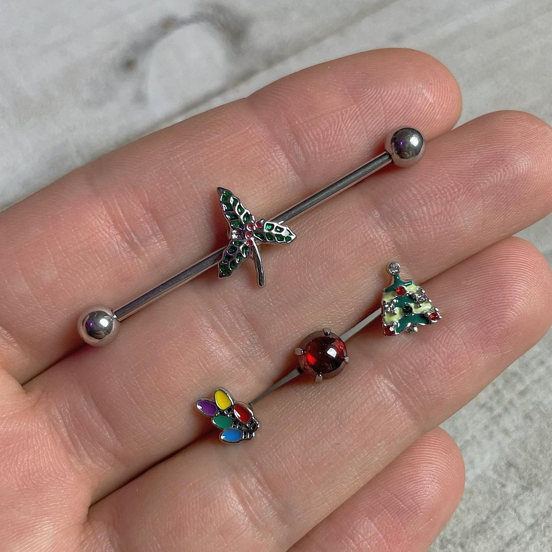 14G Christmas Mistletoe Industrial Barbell 38mm