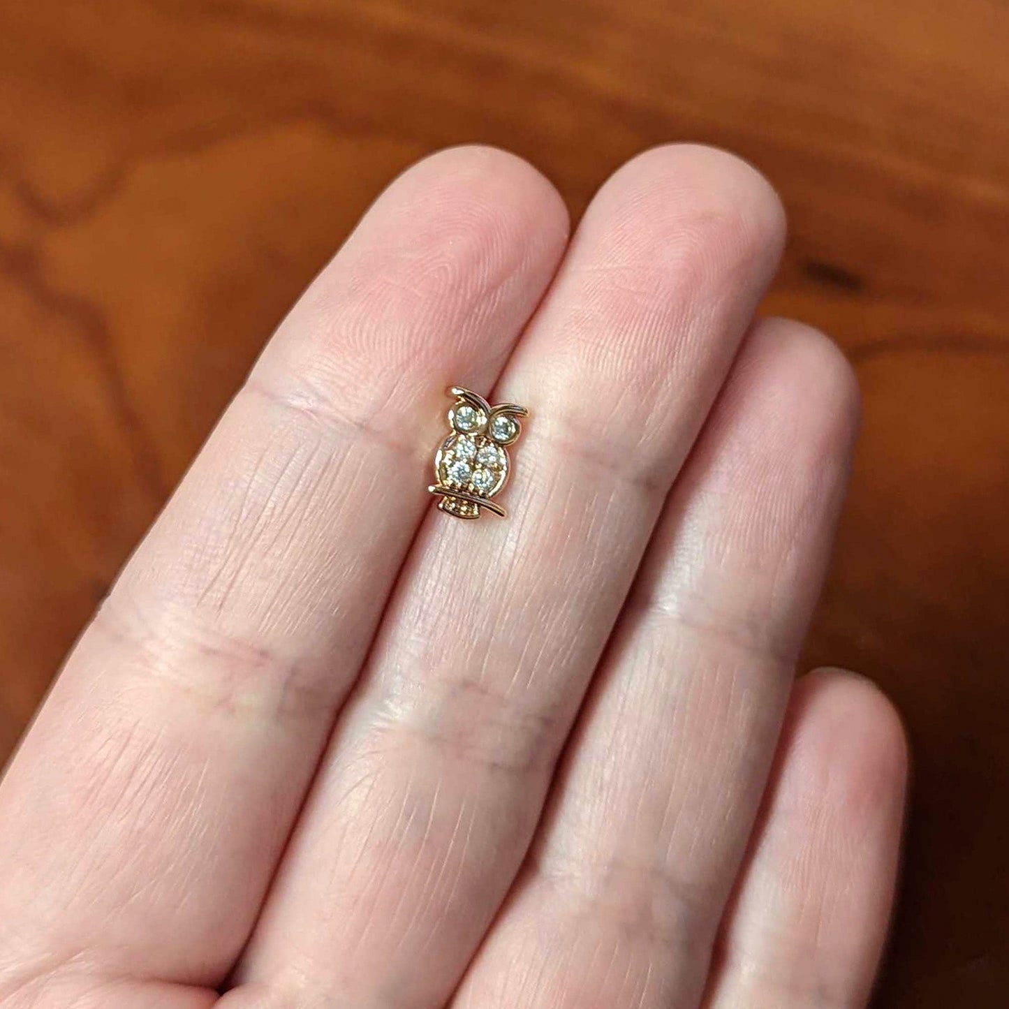 16G 5/16 Clear CZ Gem Rosy Hue Owl Internal Thread Labret Tragus