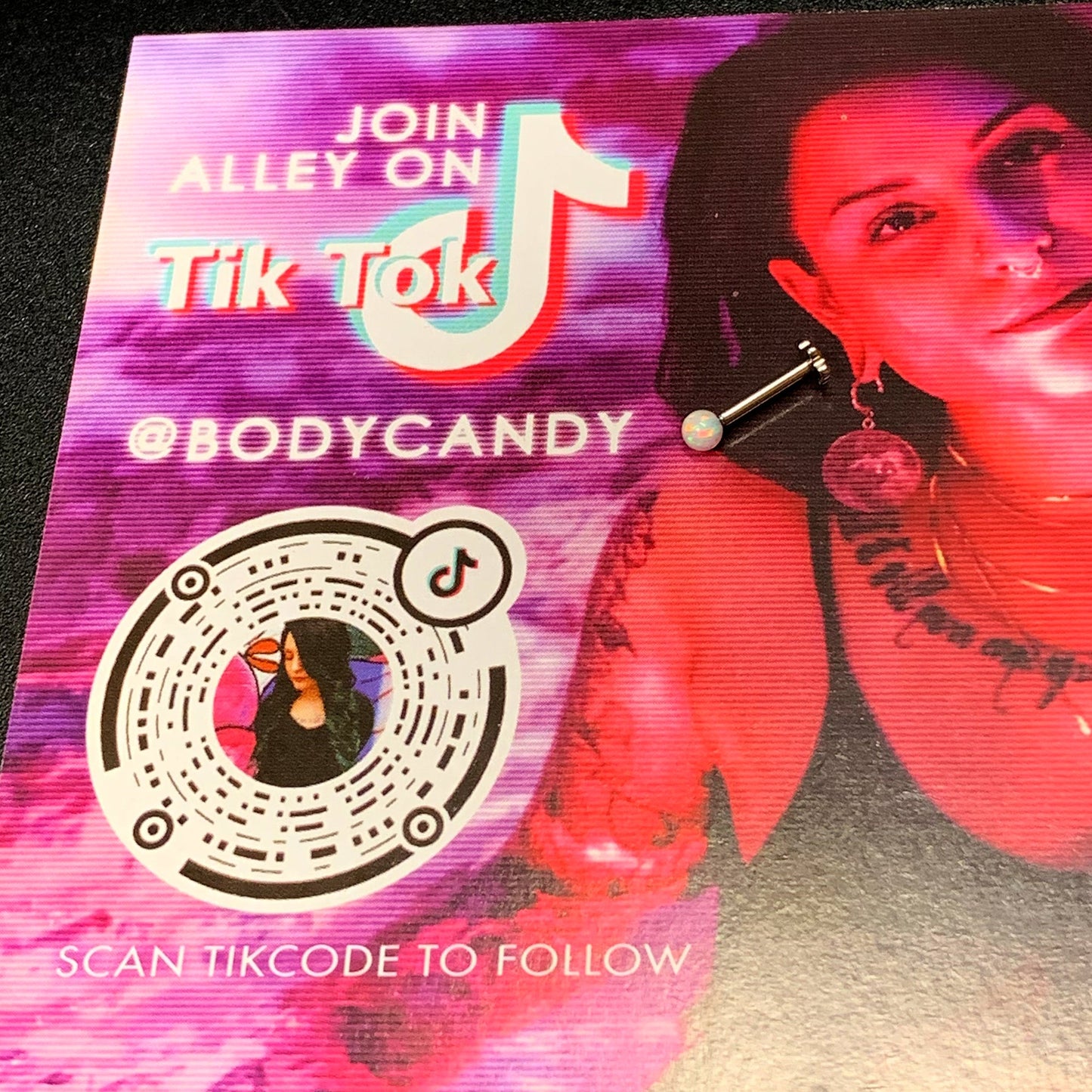 16G 5/16 White Synthetic Opal Titanium Threadless Flower Labret