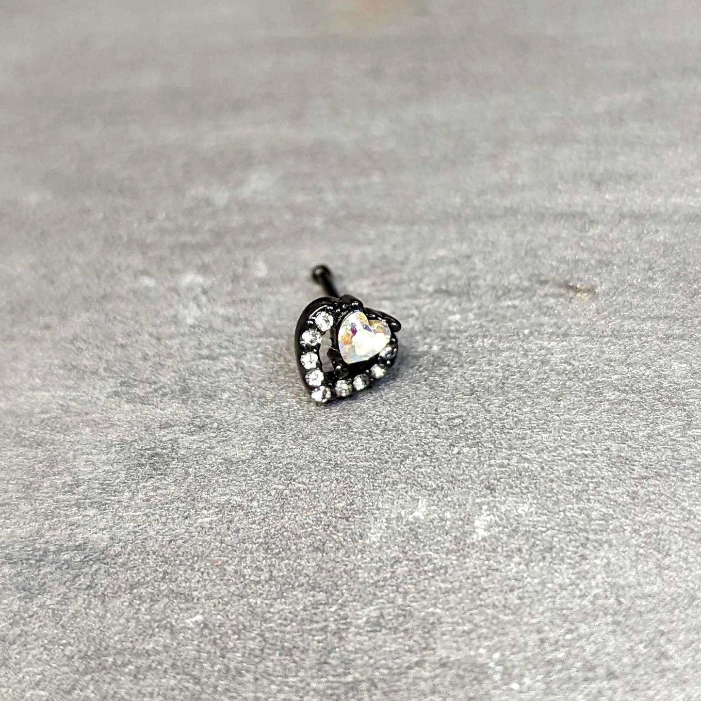 20G 1/4 Clear Aurora Gem Black Heart Valentines Nose Bone
