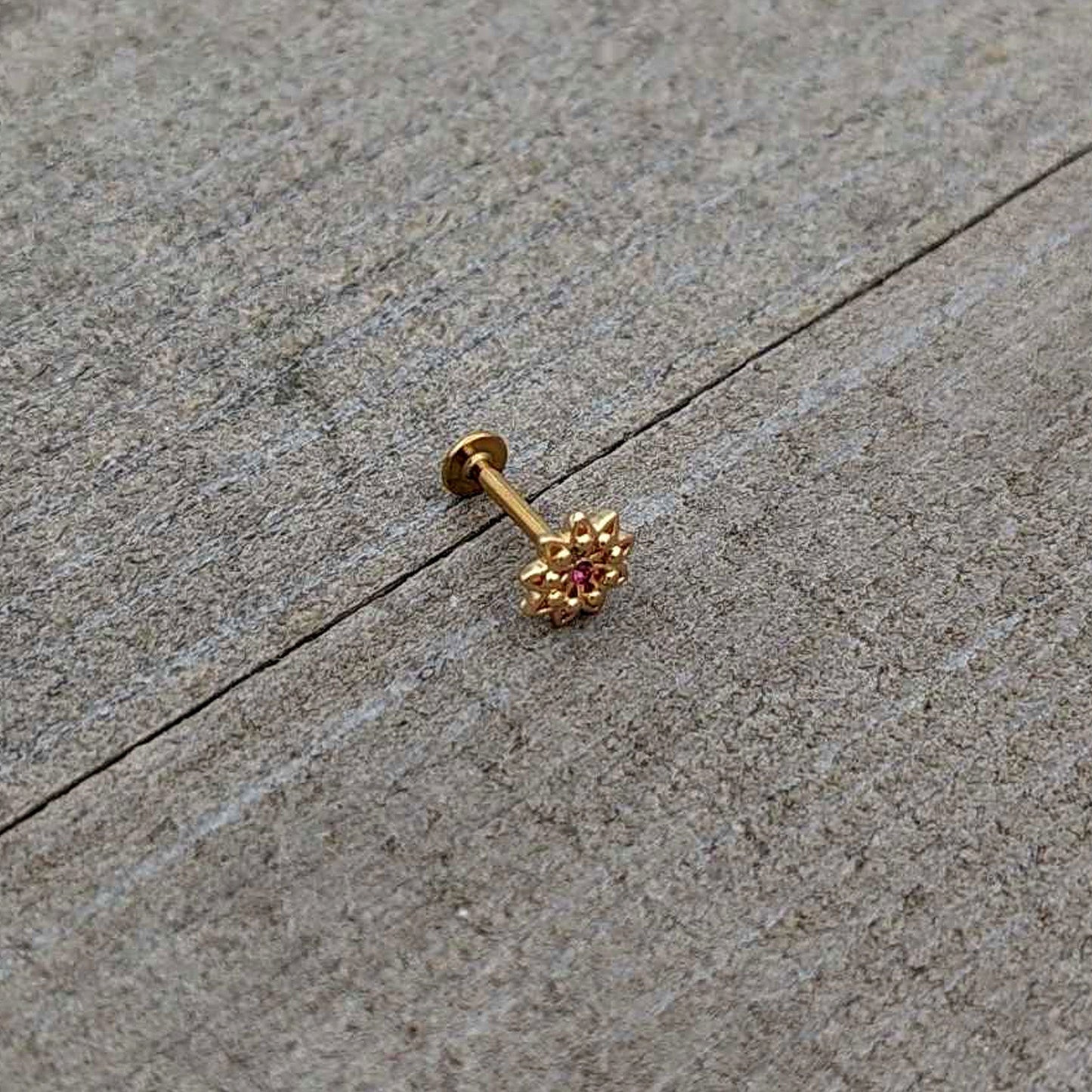 16G 5/16 Pink Gem Gold Tone Starry Flower Labret Monroe Tragus