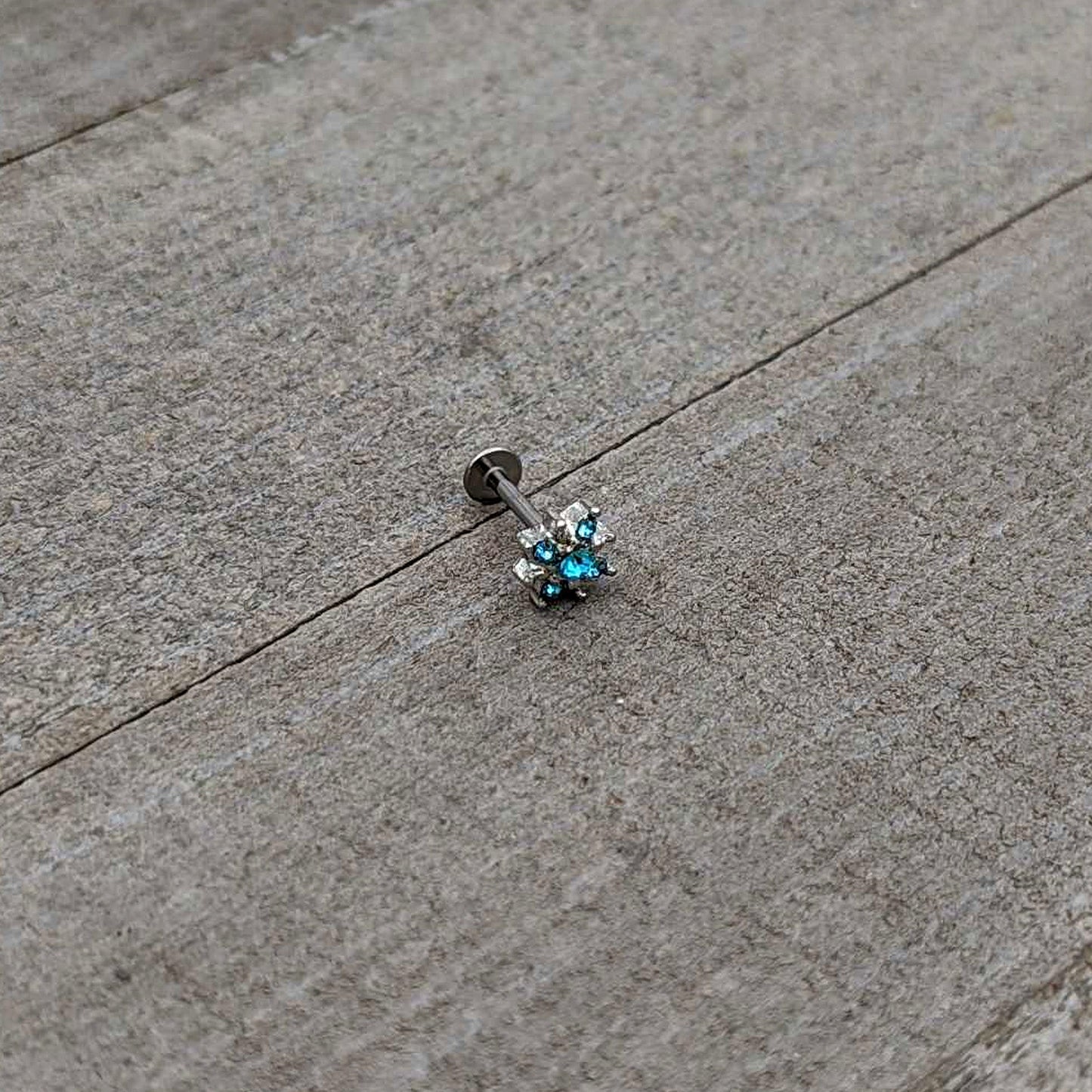 16G 5/16 Blue Gem Stylish Snowflake Labret Monroe Tragus