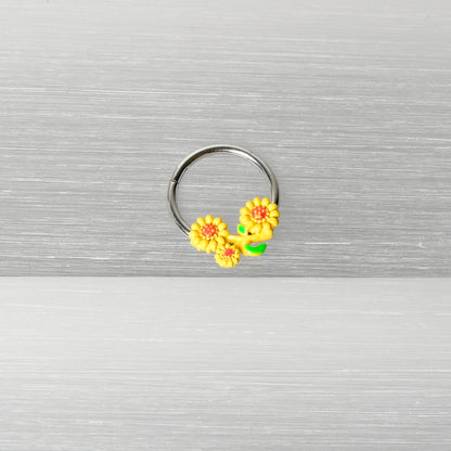 16G 3/8 Happy Yellow Sunflower Trio Hinged Segment Ring