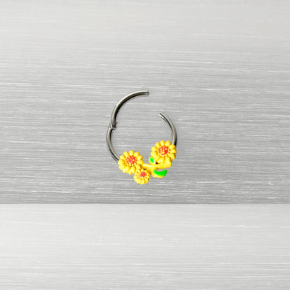 16G 3/8 Happy Yellow Sunflower Trio Hinged Segment Ring