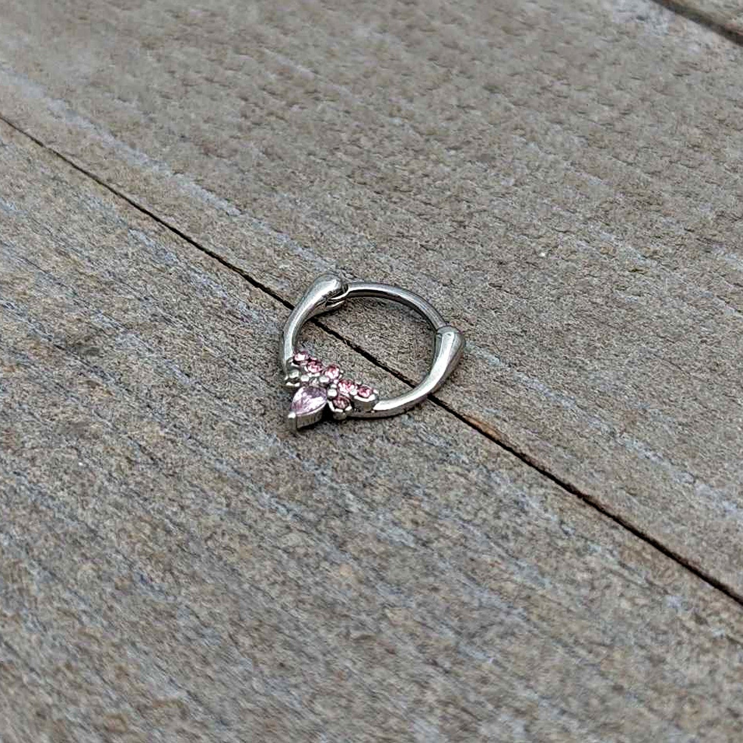 16G 5/16 Pink Gem Bee Glamour Cartilage Clicker