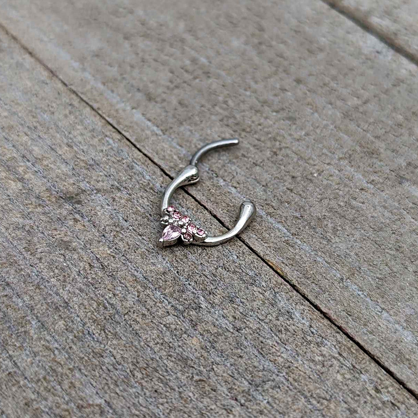 16G 5/16 Pink Gem Bee Glamour Cartilage Clicker