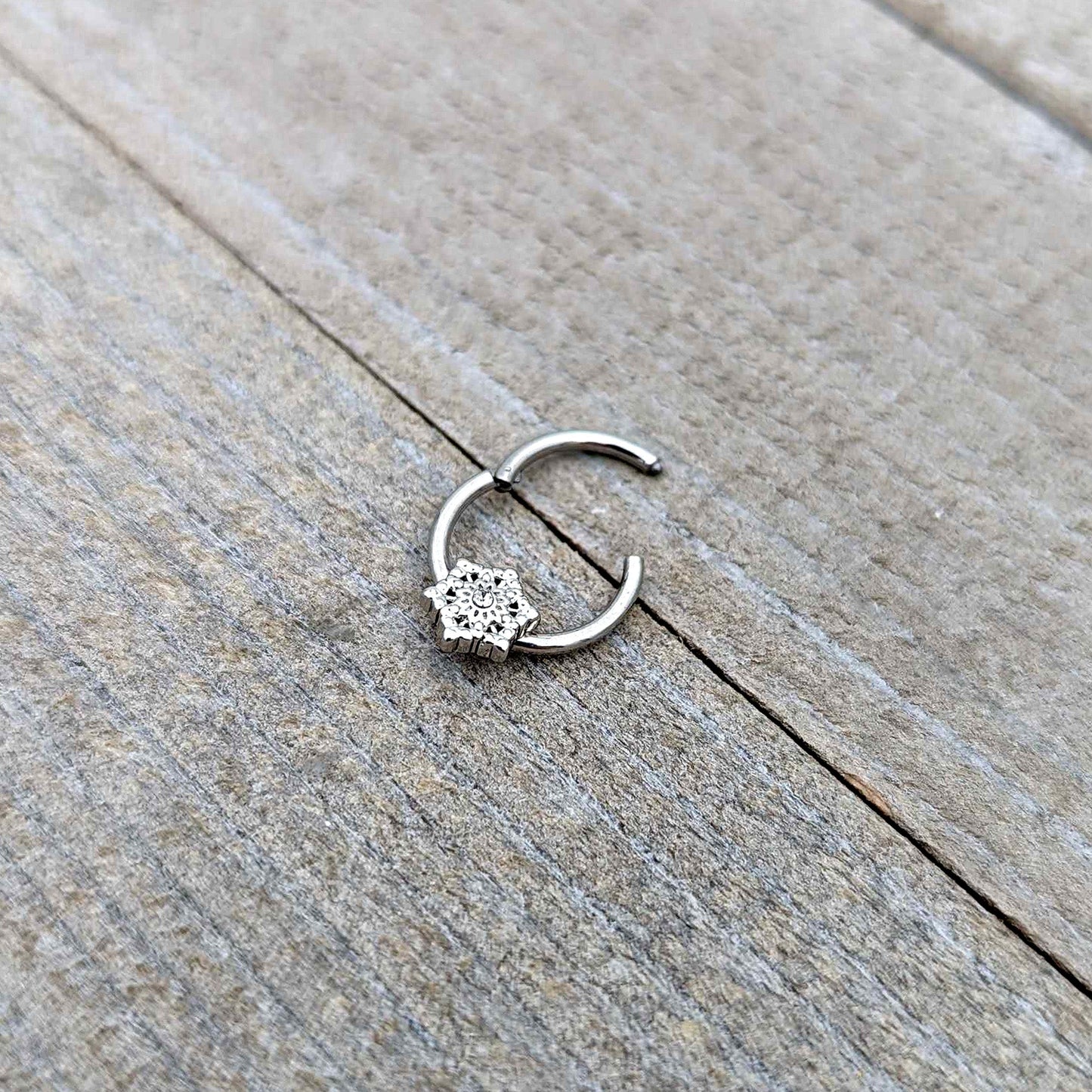 16G 3/8 Clear Gem Filigree Winter Snowflake Hinged Segment Ring