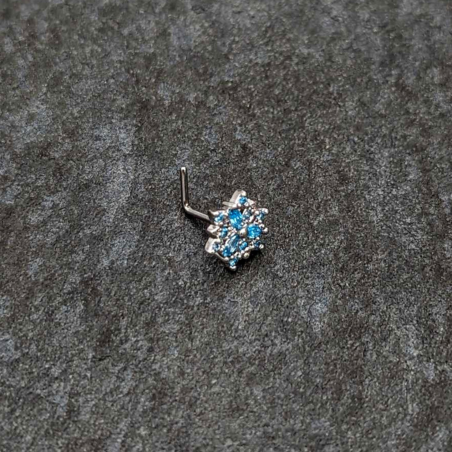 20G 7mm Blue CZ Gem Snowflake Blues L Shape Nose Ring